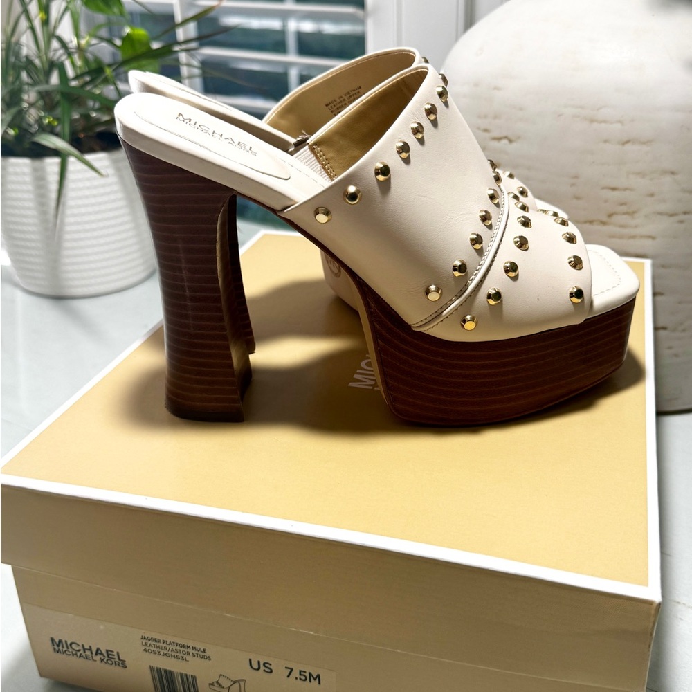 Michael Kors Jagger Studded Platform Mule
Sandal in Light Cream - NWT